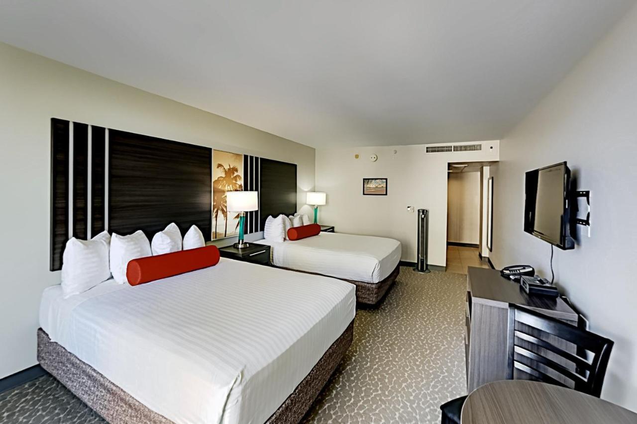 Aqua Palms Waikiki Ocean View Lanai Parking Included Appartement Honolulu Buitenkant foto